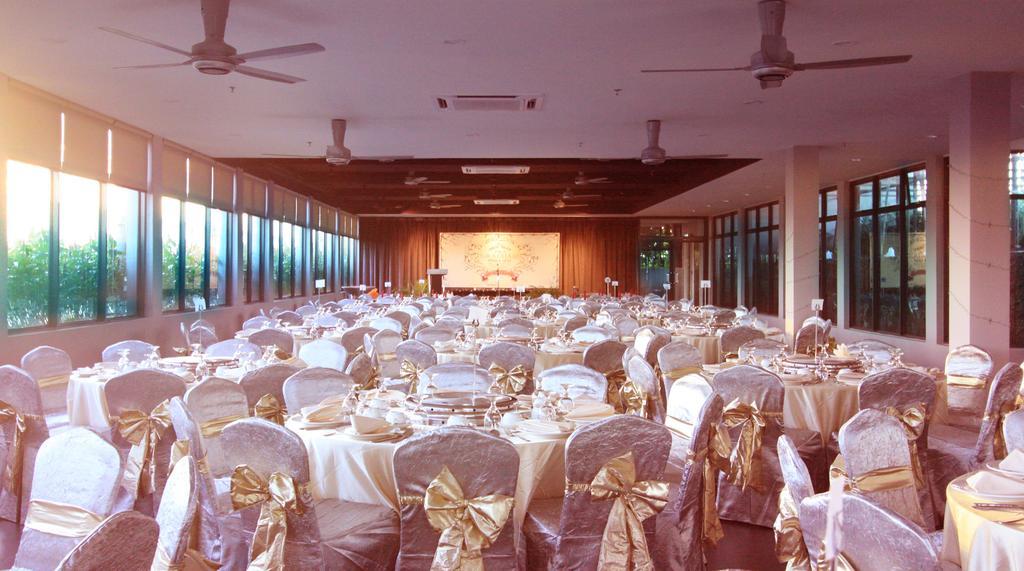 Acappella Suite Hotel, Shah Alam Esterno foto